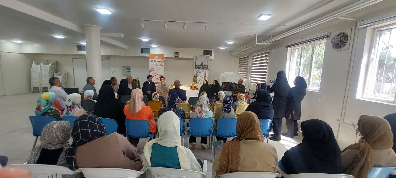 گرامیداشت روز دختر با حضور جمعی از مسئولان استان قزوین در کنار دختران تحت پوشش بهزیستی