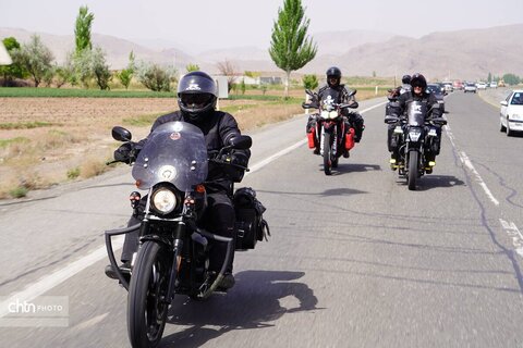 رژه خودروهای کلاسیک در خوی