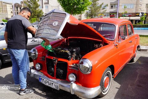 رژه خودروهای کلاسیک در خوی