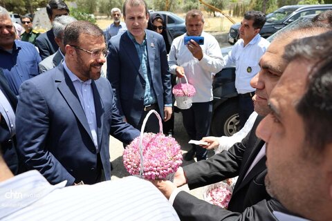 جشنواره با بوی گل و گلاب میمند