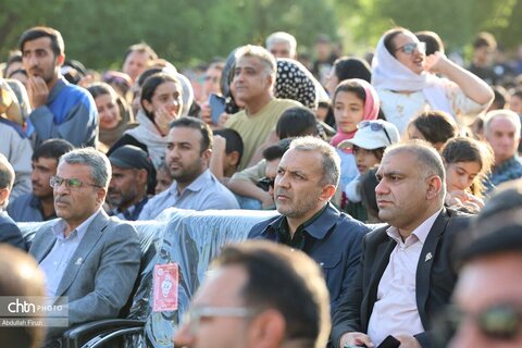 جشنواره با بوی گل و گلاب میمند