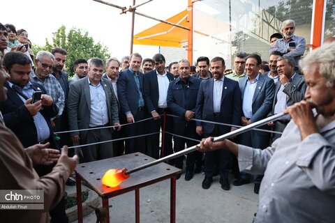 جشنواره با بوی گل و گلاب میمند