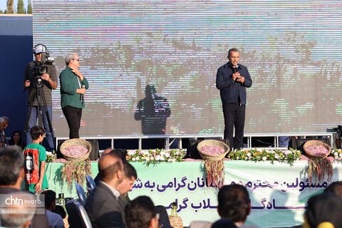 جشنواره با بوی گل و گلاب میمند