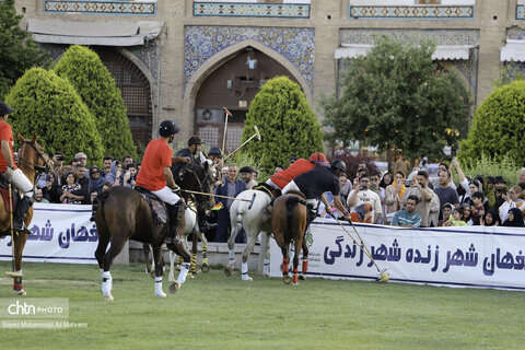 مسابقات نمادین چوگان در میدان تاریخی نقش جهان