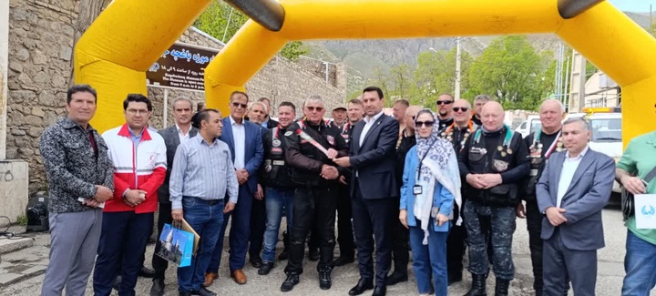 استقبال از موتورسواران لهستانی در مرز بازرگان