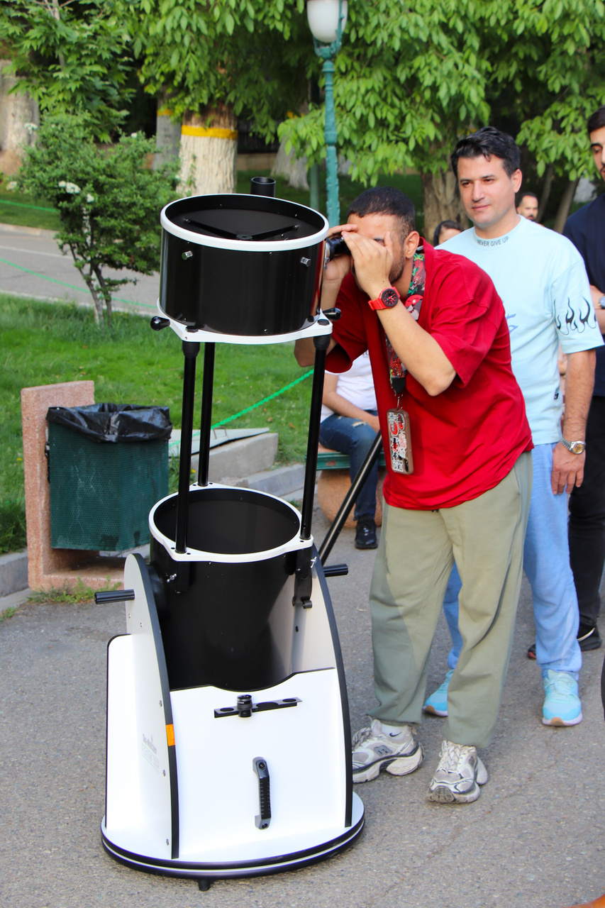نجوم در دل تاریخ؛ رصد ماه و مشتری در شب علمی «هفته جهانی نجوم»