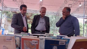 نمایش ۷۰ جلد کتاب نفیس از مرکز اسناد و کتابخانه پژوهشگاه میراث فرهنگی در نمایشگاه روز ملی خلیج‌فارس