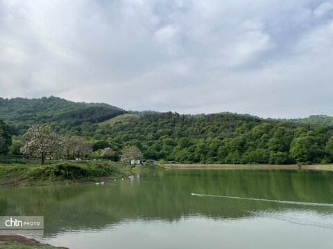 صبحی دل انگیز در آب بندان توشن گرگان