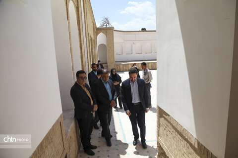 دکترایزدی