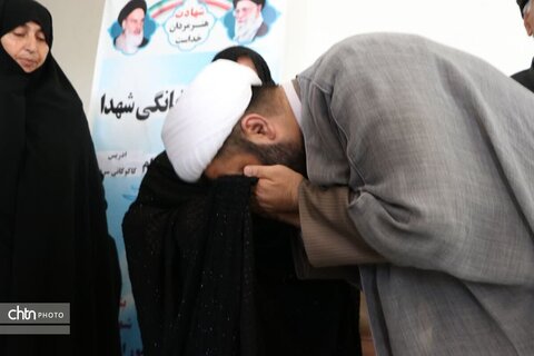 روایت حضور کاروان زیرسایه خورشید در آذربایجان غربی از قصه اشک و لبخند