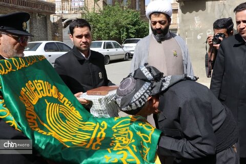 روایت حضور کاروان زیرسایه خورشید در آذربایجان غربی از قصه اشک و لبخند