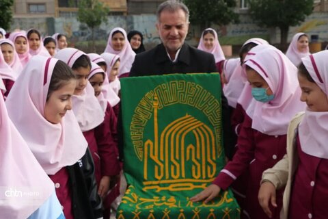 روایت حضور کاروان زیرسایه خورشید در آذربایجان غربی از قصه اشک و لبخند