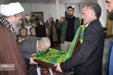 روایت حضور کاروان زیرسایه خورشید در آذربایجان غربی از قصه اشک و لبخند