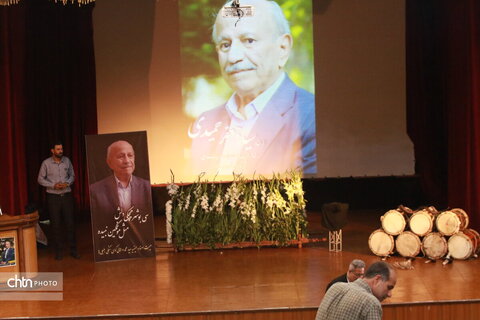 وداع با پیکر استاد برجسته فرهنگ و ادبیات در مجموعه تاریخی شیخ حسن چاه‌کوتاهی