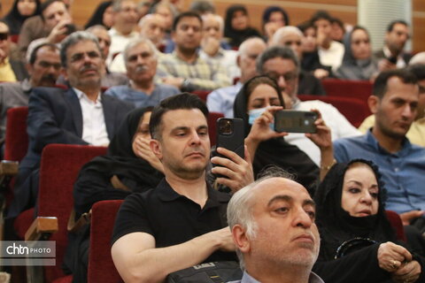 وداع با پیکر استاد برجسته فرهنگ و ادبیات در مجموعه تاریخی شیخ حسن چاه‌کوتاهی