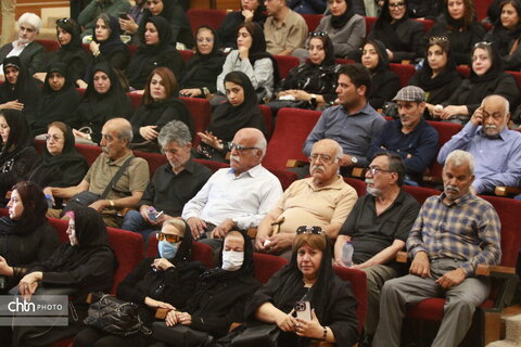 وداع با پیکر استاد برجسته فرهنگ و ادبیات در مجموعه تاریخی شیخ حسن چاه‌کوتاهی