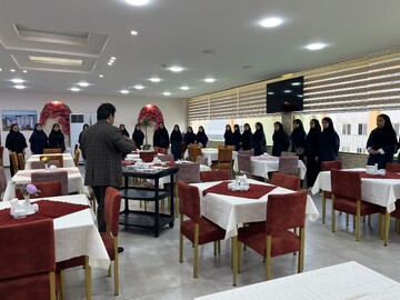 برگزاری کارگاه عملی تشریفات ویژه هنرجویان رشته هتلداری در بندرعباس