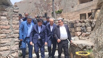 راه‌اندازی نخستین مزرعه خورشیدی روستایی کشور در کندوان