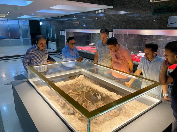 بازدید داوران بین‌المللی فوتبال از موزه شهر قزوین