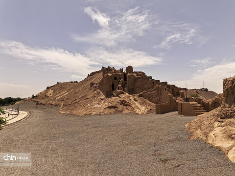 قلعه دختر کرمان، افسانه‌ای سر برافراشته از دل تاریخ