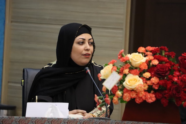 جایگاه شهر یزد و هنرمندان یزدی در شکوفایی هنر و صنعت پارچه بافی ایران در دوره صفوی