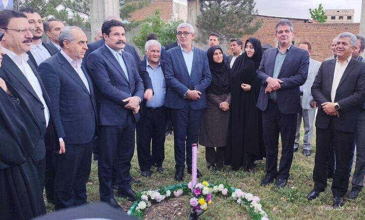 کلنگ‌زنی نگارخانه و مجموعه فرهنگی و هنری مراغه