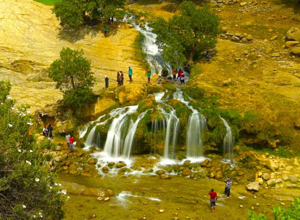 آبشار آبریز دهدشت