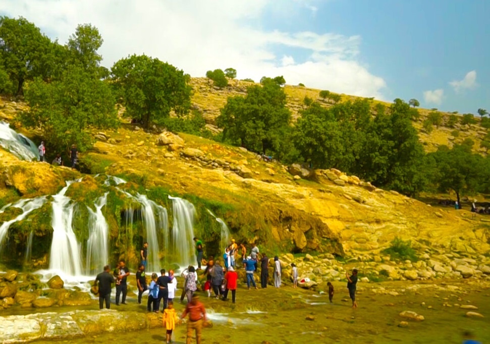 آبشار آبریز دهدشت