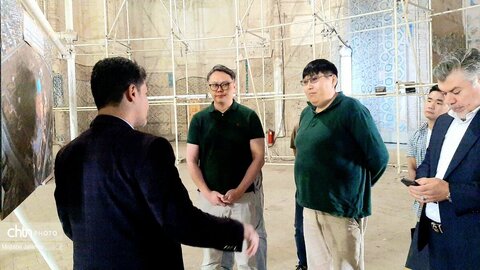 بازدید هیات دیپلماتها و سرکنسول کشور از گنبد سلطانیه