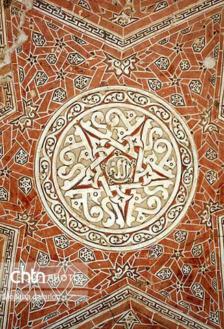 بازدید هیات دیپلماتها و سرکنسول کشور از گنبد سلطانیه