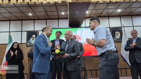 دومین نمایشگاه توانمندی‌های گردشگری و صنایع‌دستی در دانشگاه آزاد اسلامی واحد یزد