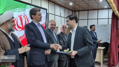 دومین نمایشگاه توانمندی‌های گردشگری و صنایع‌دستی در دانشگاه آزاد اسلامی واحد یزد