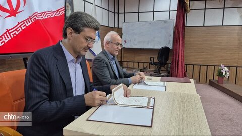 دومین نمایشگاه توانمندی‌های گردشگری و صنایع‌دستی در دانشگاه آزاد اسلامی واحد یزد