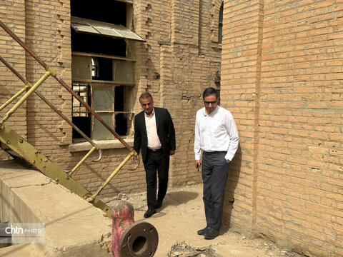 بازدید مدیرکل میراث‌فرهنگی خوزستان از تلمبه‌خانه دارخُوین،گنجینه ارزشمند نفت جنوب