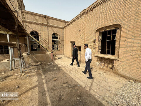 بازدید مدیرکل میراث‌فرهنگی خوزستان از تلمبه‌خانه دارخُوین،گنجینه ارزشمند نفت جنوب