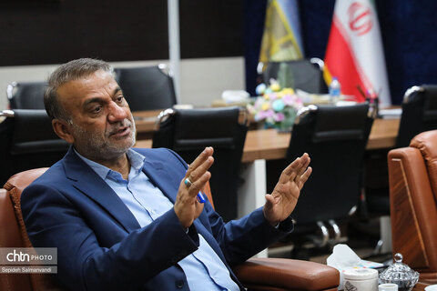 دیدار گقارد منصوریان نماینده مردم ارامنه جنوب کشور در مجلس شورای اسلامی با محمد جوروند مدیرکل میراث فرهنگی،گردشگری و صنایع دستی خوزستان