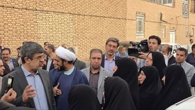 بررسی مشکلات محله یعقوبی یزد با حضور مسئولان و تجلیل از معلمان