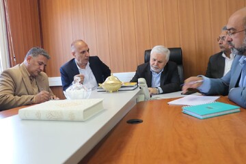 دیدار نماینده فراهان، تفرش و آشتیان در مجلس با علی دارابی