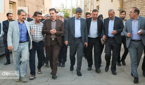 حضور مدیرکل میراث فرهنگی، گردشگری و صنایع دستی یزد در بین مردم محله یعقوبی