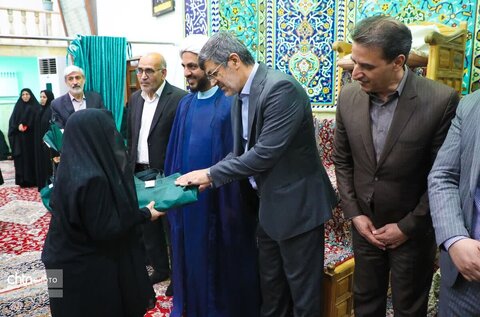 حضور مدیرکل میراث فرهنگی، گردشگری و صنایع دستی یزد در بین مردم محله یعقوبی