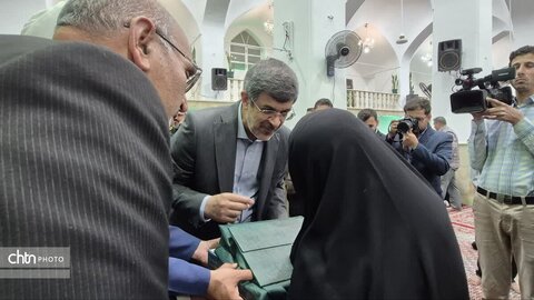 حضور مدیرکل میراث فرهنگی، گردشگری و صنایع دستی یزد در بین مردم محله یعقوبی
