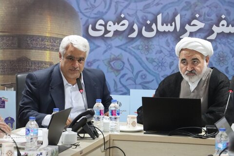 جانشین رئیس ستاد اجرایی خدمات سفر خراسان رضوی گفت: خدمت به زائران رضوی در دهه کرامت و دهه آخر صفر با رویکرد مردمی در خراسان و مشهد دنبال می‌شود.