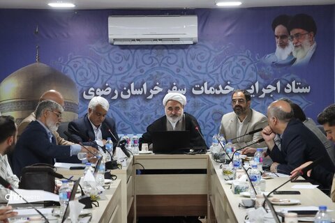 جانشین رئیس ستاد اجرایی خدمات سفر خراسان رضوی گفت: خدمت به زائران رضوی در دهه کرامت و دهه آخر صفر با رویکرد مردمی در خراسان و مشهد دنبال می‌شود.