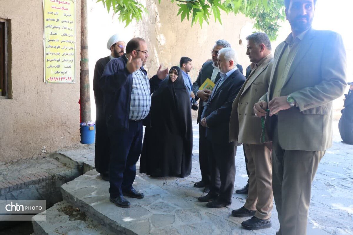 بازدید علی دارابی از امامزاده محمد فم و تکیه شش ناو تفرش