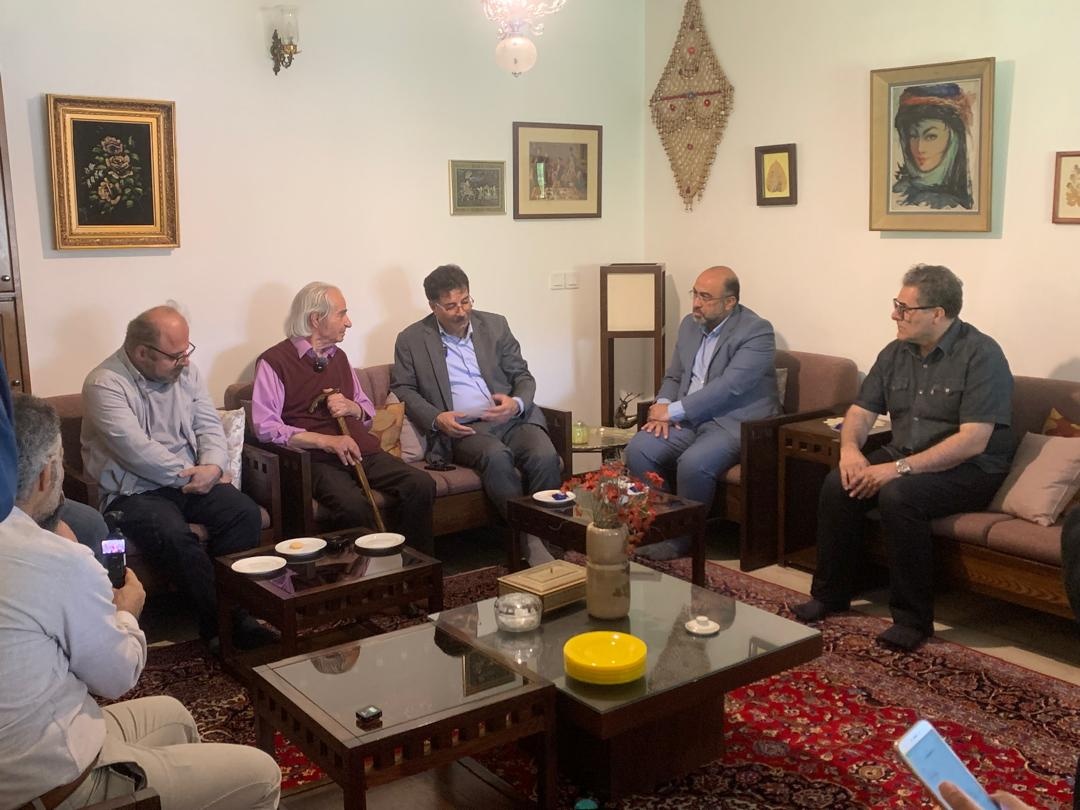 تجلیل از خدمات علمی استاد سید محمد میرشکرایی در تفرش؛ تأکید بر بهرهمندی از تجربه مفاخر مردمشناسی ایران