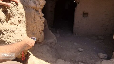 آغاز به کار کارگاه مشارکتی حفاظت از قلعه عزآباد با حضور مدیرکل میراث فرهنگی یزد/ هم‌افزایی دانشجویان و جامعه محلی