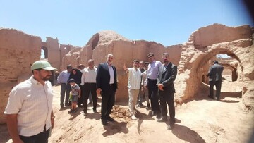 آغاز کارگاه مطالعه و حفاظت از قلعه تاریخی عزآباد
