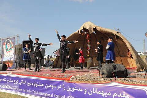 بازدید استاندار اردبیل از جشنواره کوچ عشایر مغان