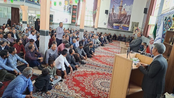 تأکید استاندار خراسان جنوبی بر حمایت از صنایع‌دستی در بازدید از روستای مختاران