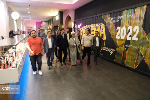 بازدید استاندار قم از مجتمع بازار شهر